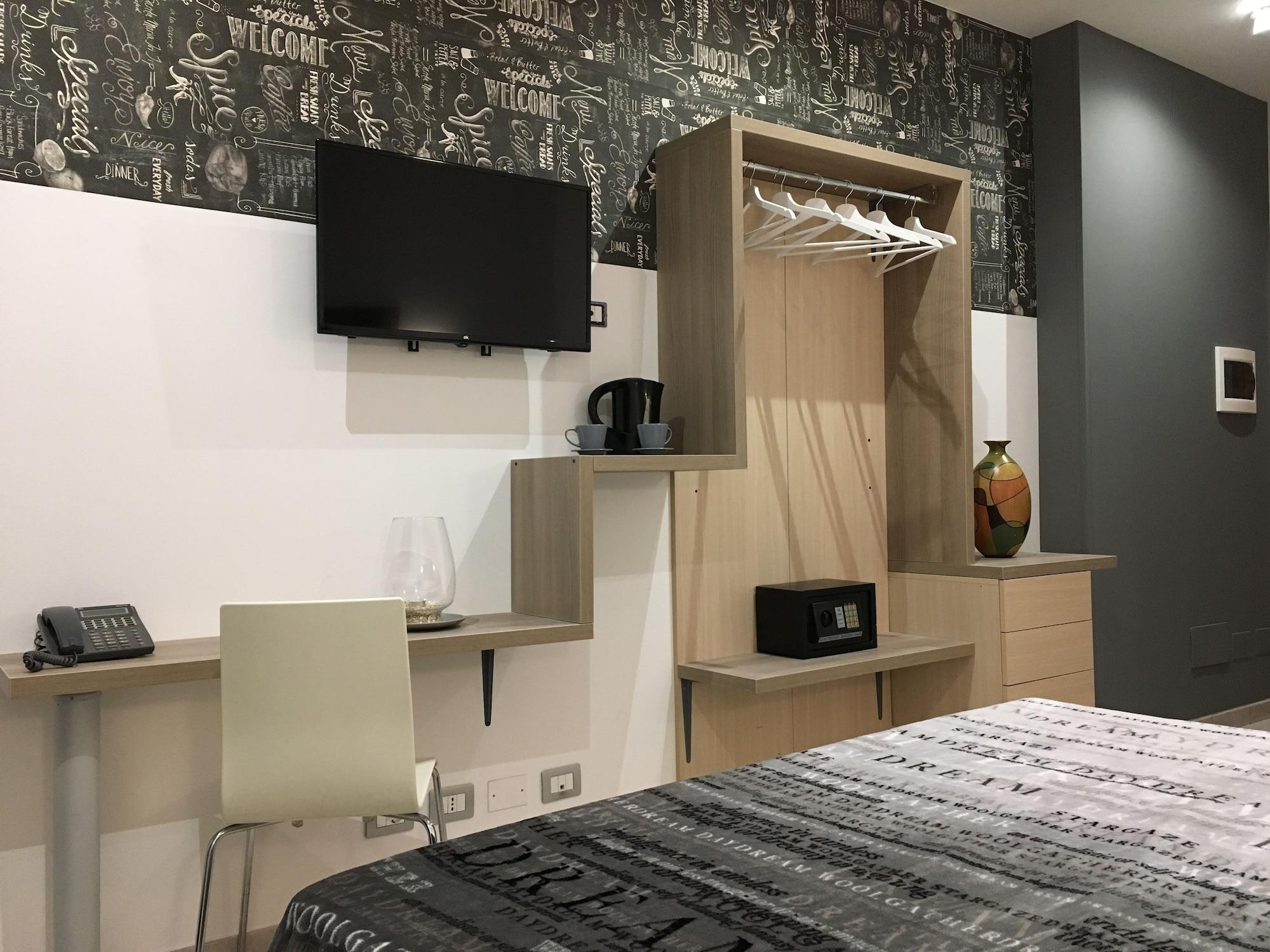 סירקוזה Hotel Centrale מראה חיצוני תמונה