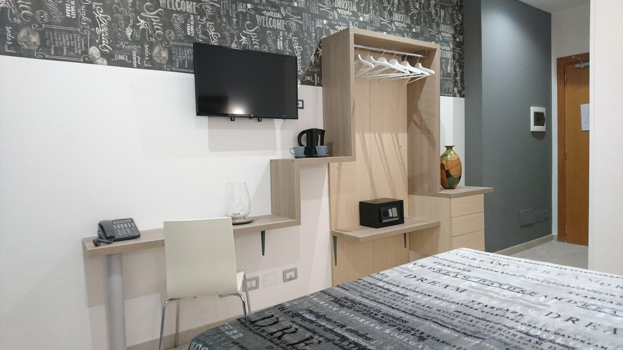 סירקוזה Hotel Centrale מראה חיצוני תמונה