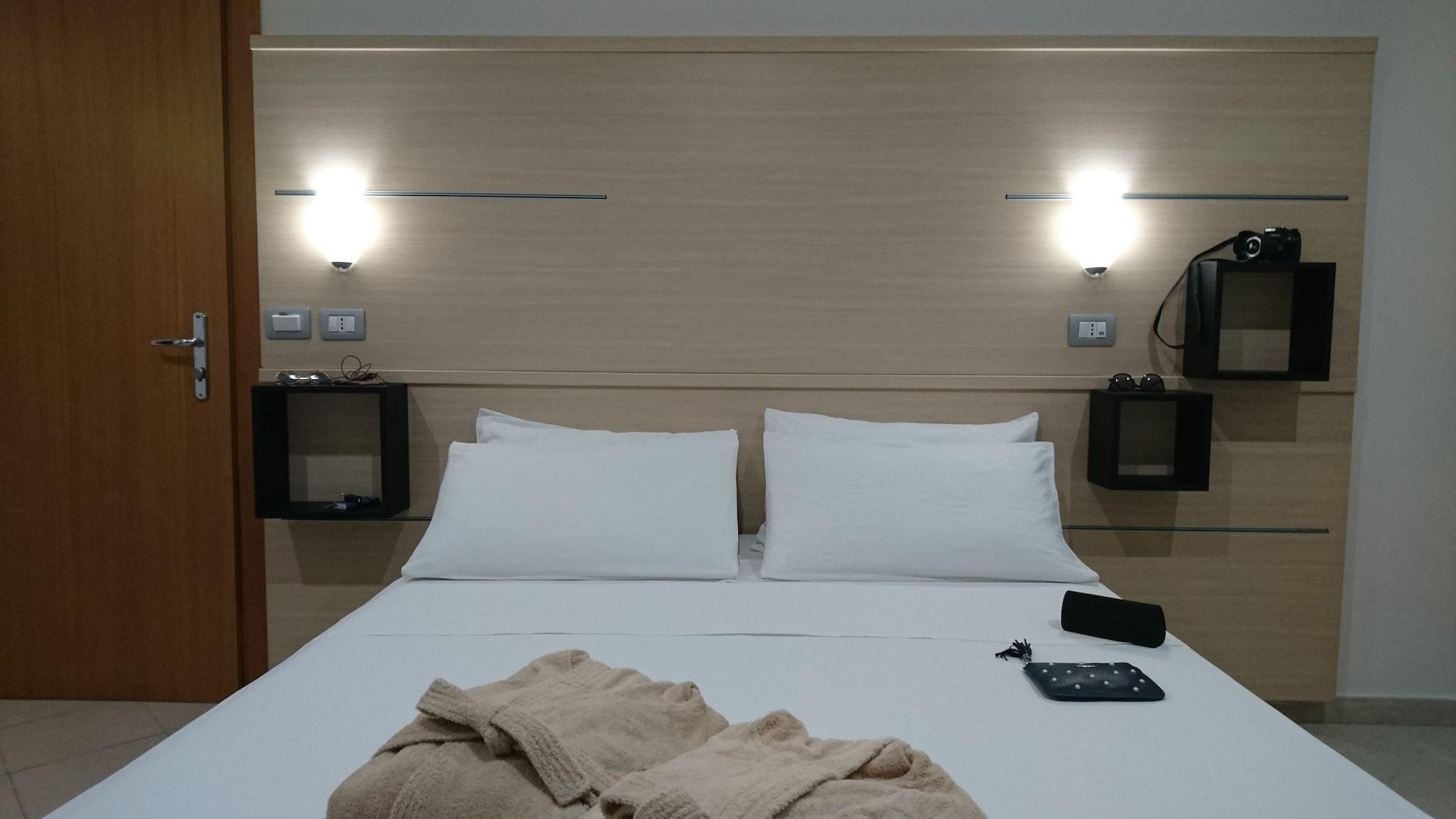 סירקוזה Hotel Centrale מראה חיצוני תמונה