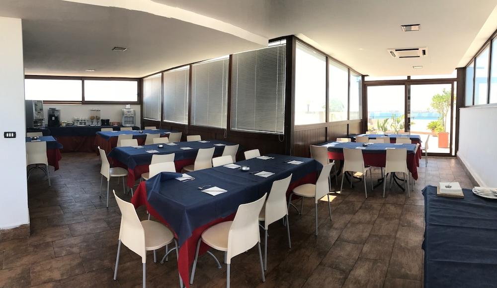 סירקוזה Hotel Centrale מראה חיצוני תמונה