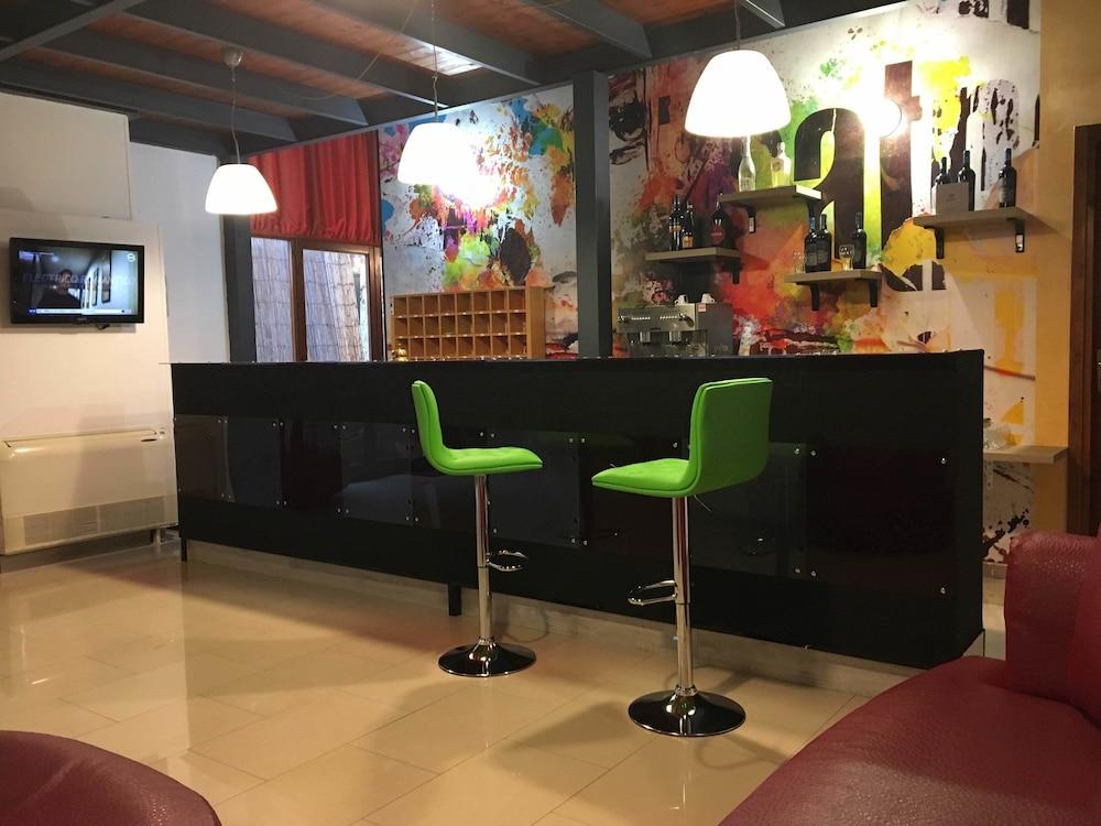 סירקוזה Hotel Centrale מראה חיצוני תמונה
