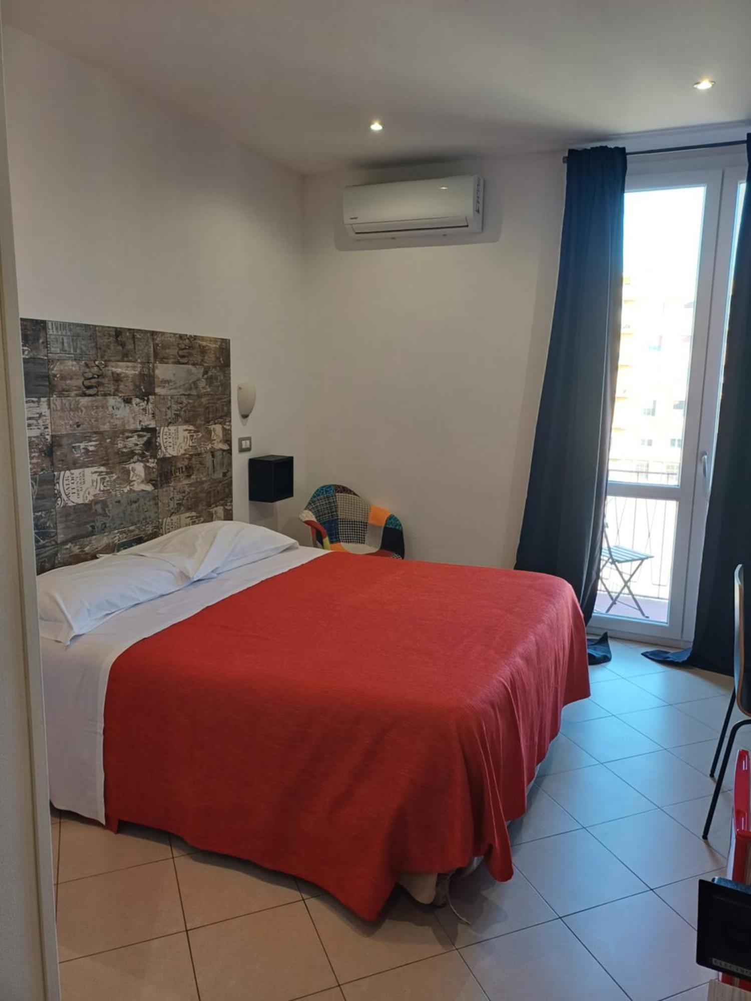 סירקוזה Hotel Centrale מראה חיצוני תמונה