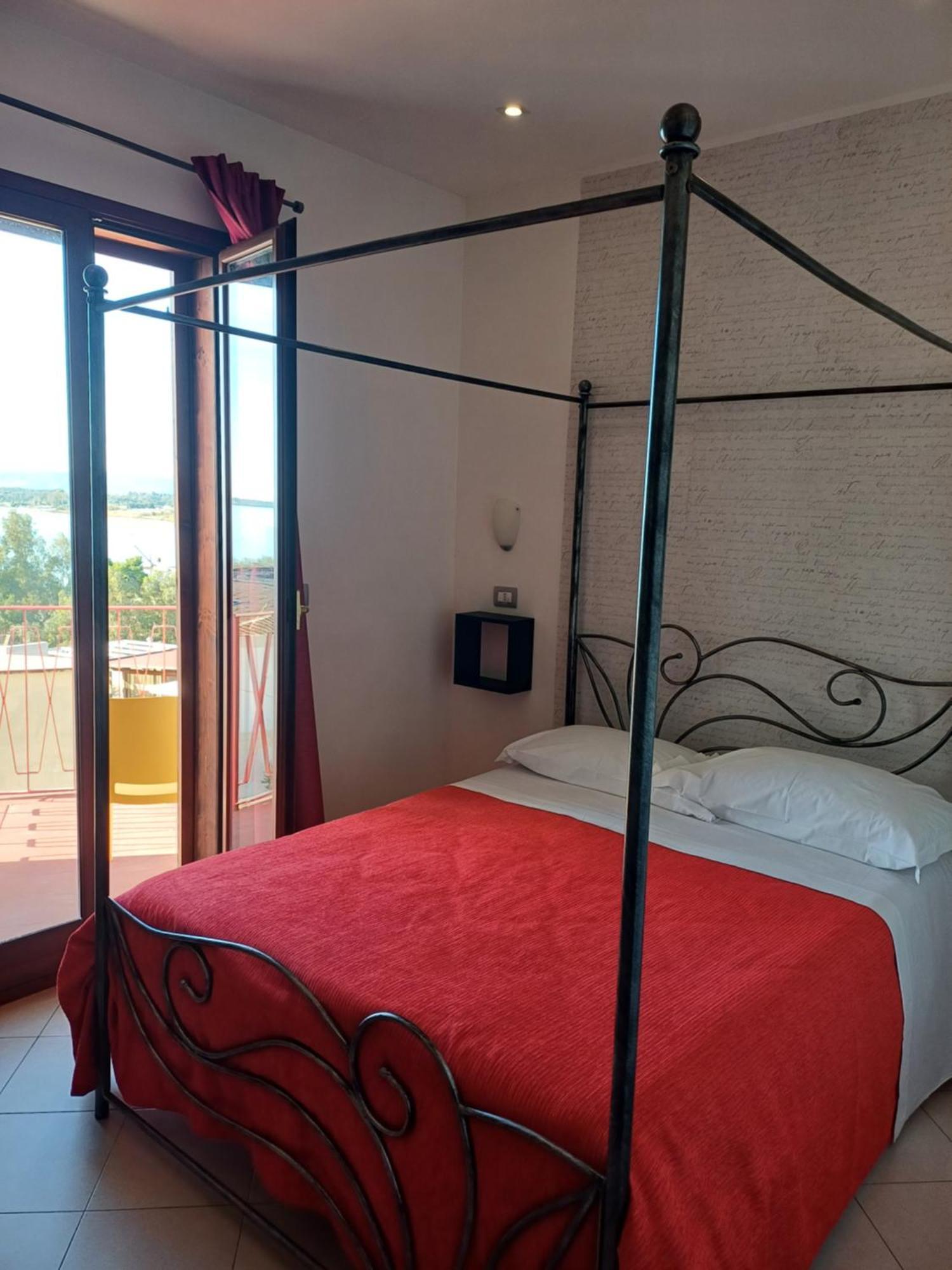 סירקוזה Hotel Centrale מראה חיצוני תמונה