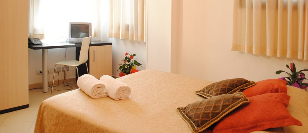 סירקוזה Hotel Centrale מראה חיצוני תמונה
