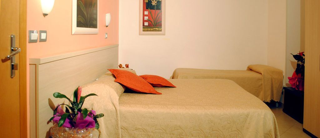 סירקוזה Hotel Centrale מראה חיצוני תמונה