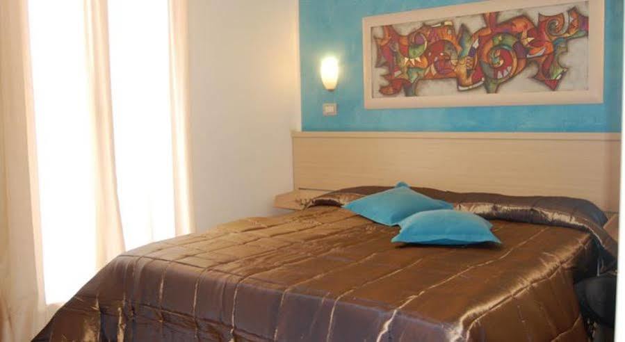 סירקוזה Hotel Centrale מראה חיצוני תמונה